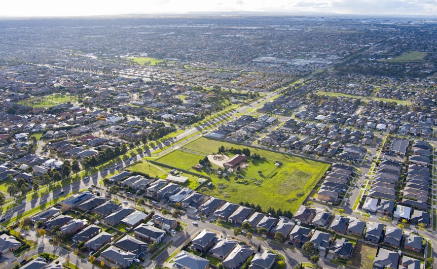 Henley buys final piece of west Melbourne farm